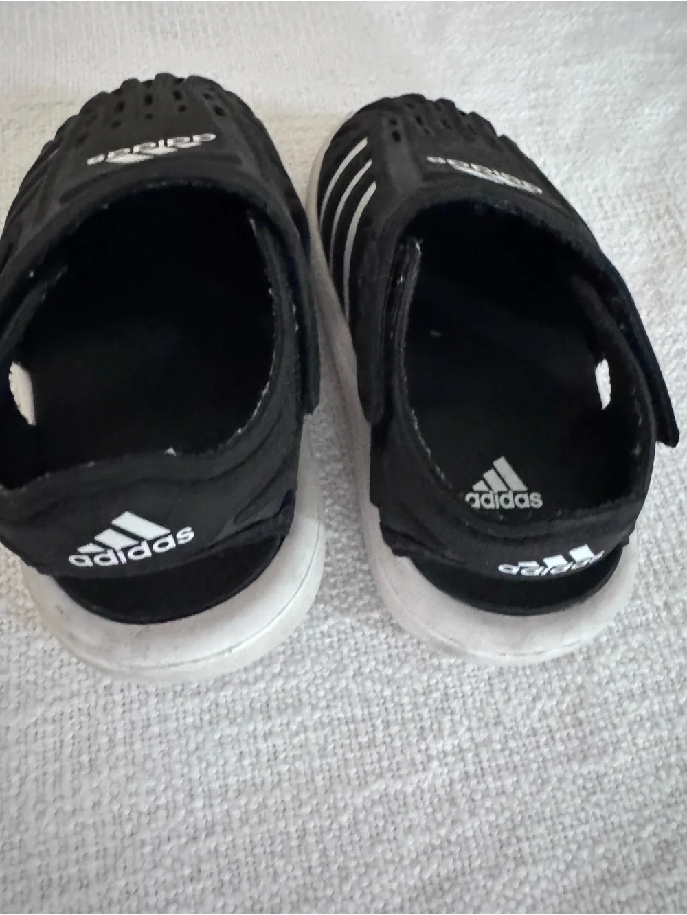Adidas Closed-Toe Summer Water Sandals Toddler's Shoes Black/Cloud White SZ 6y